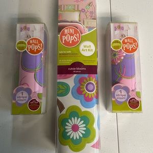 Wall Pops Cutsie Blooms Design